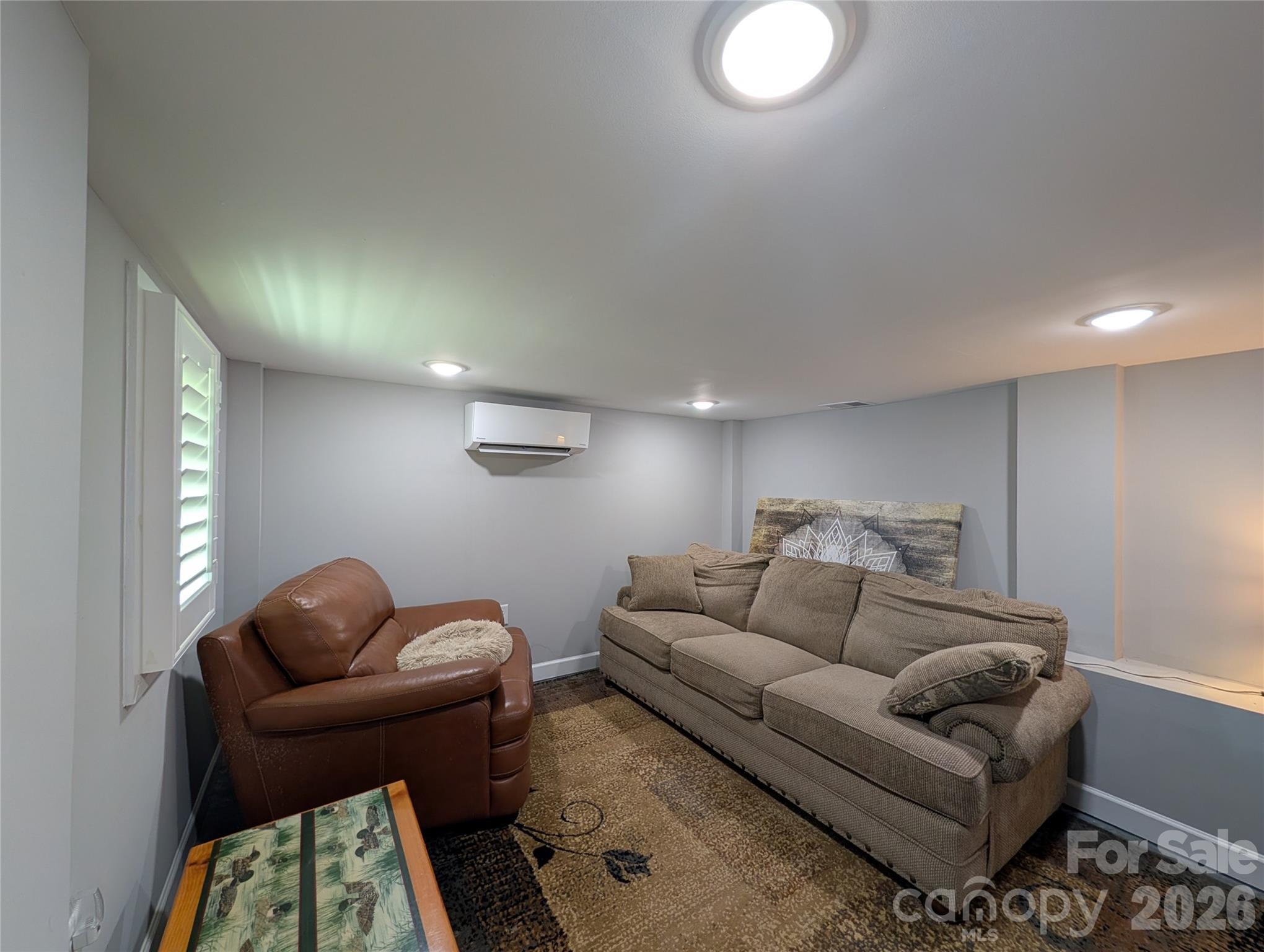 261 Broad Drive SW — Concord