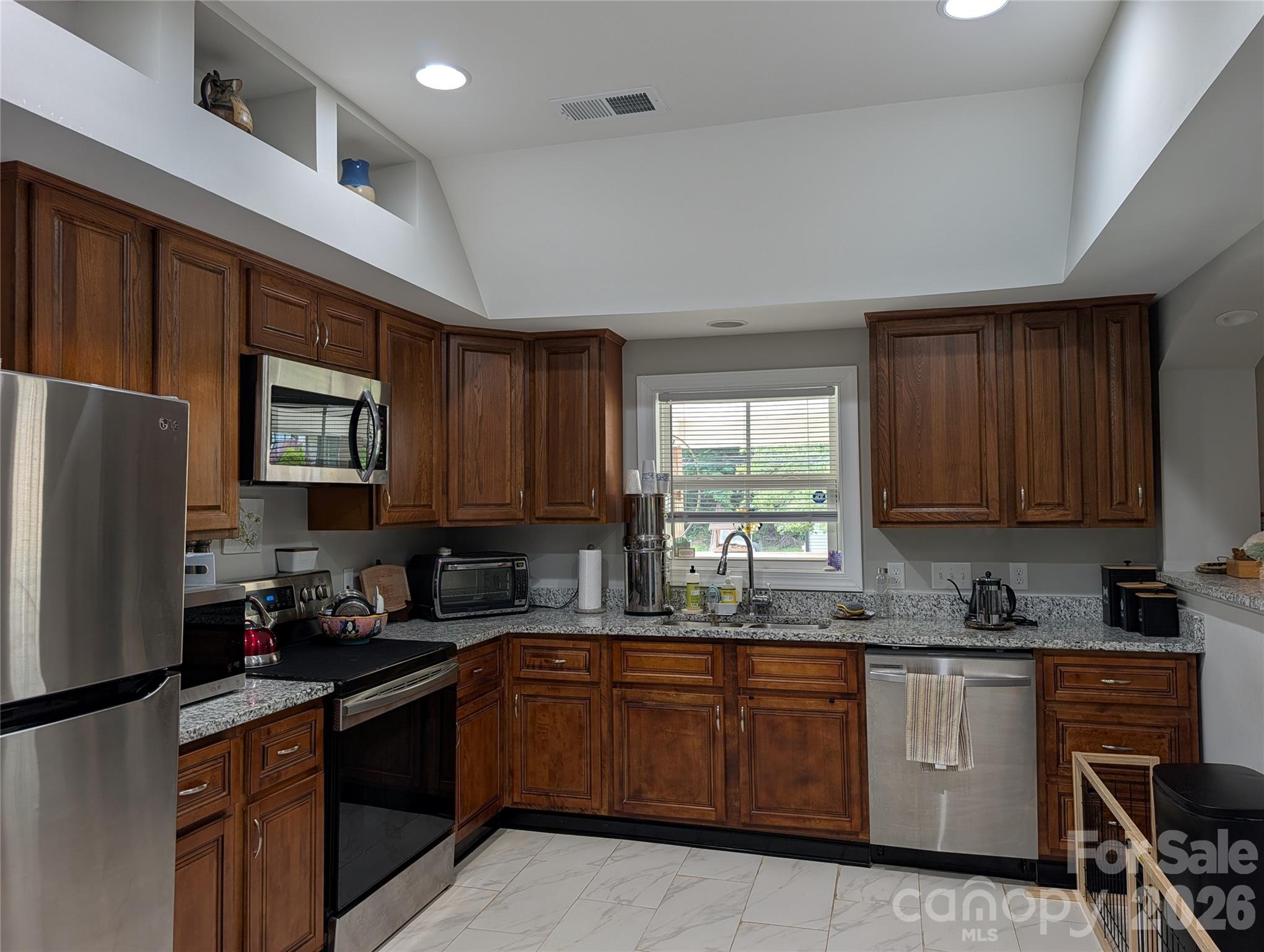 261 Broad Drive SW — Concord