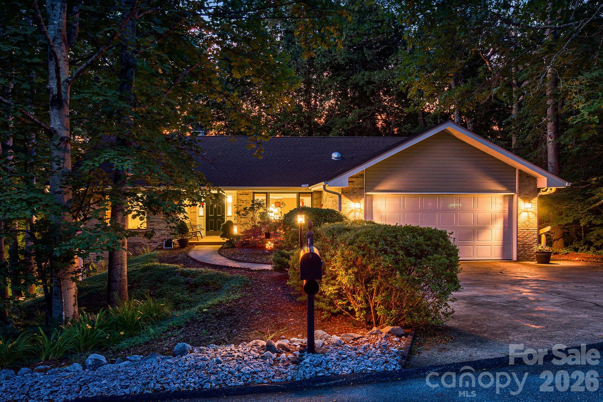 1851 Riverview Court — Hendersonville
