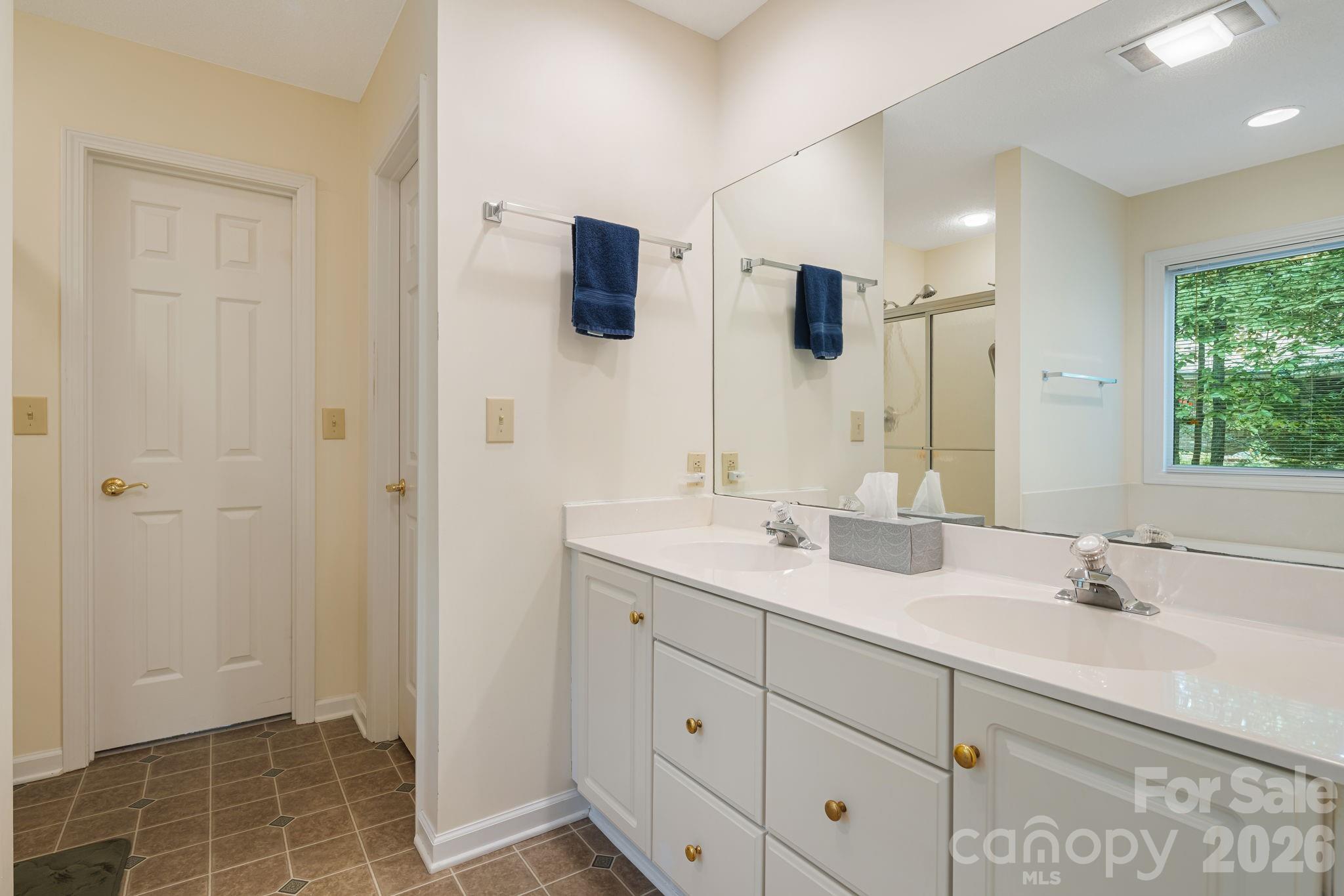 1851 Riverview Court — Hendersonville
