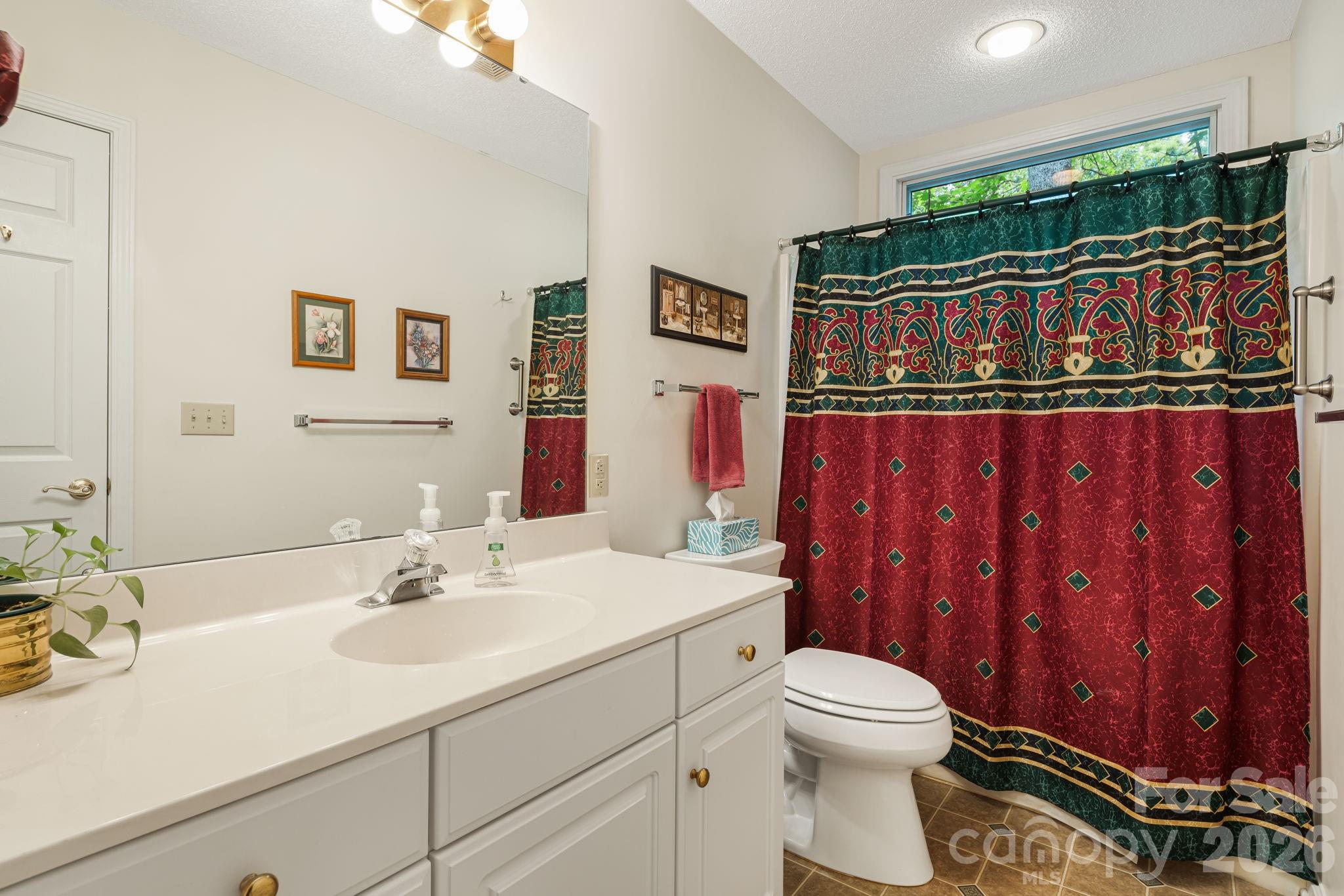 1851 Riverview Court — Hendersonville
