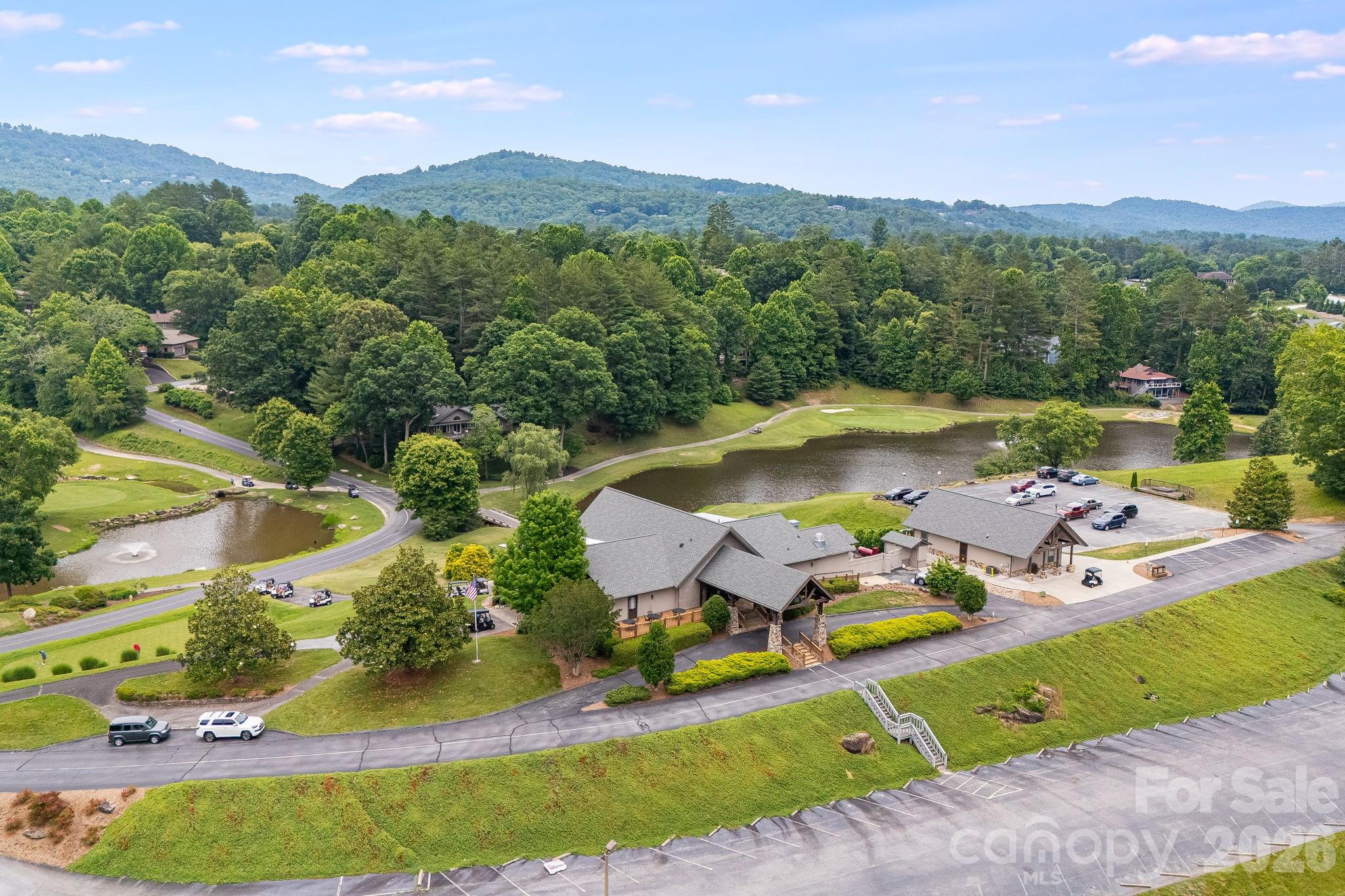 1851 Riverview Court — Hendersonville