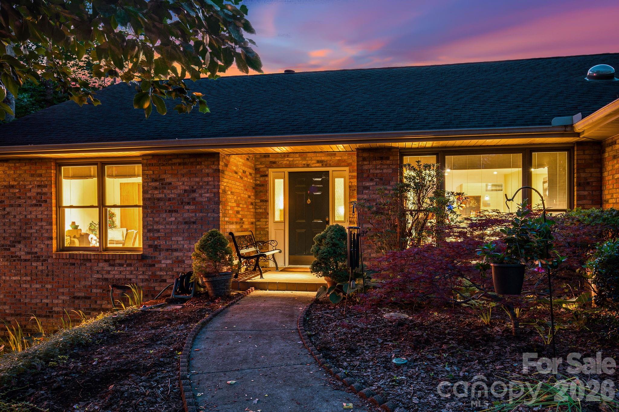 1851 Riverview Court — Hendersonville