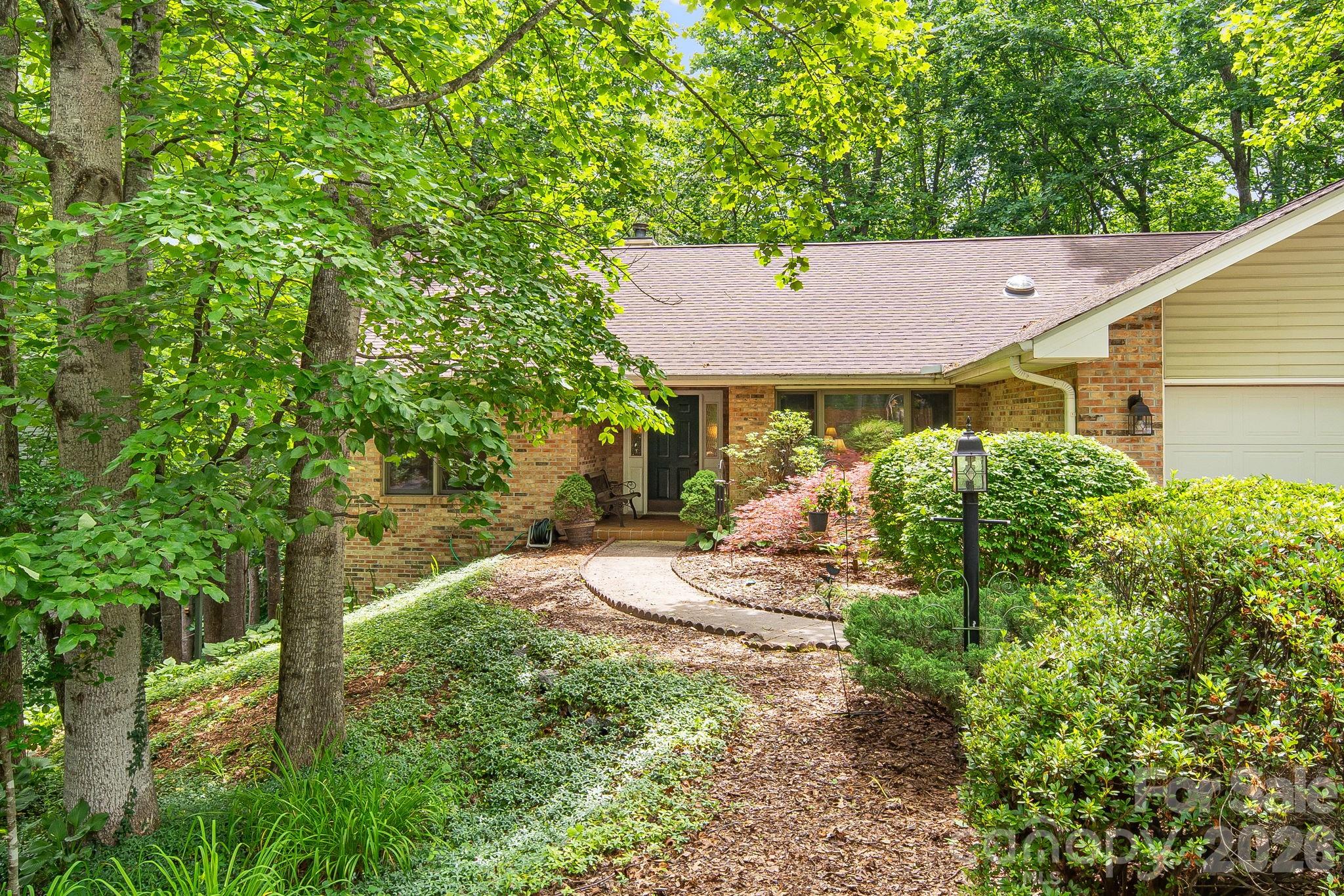1851 Riverview Court — Hendersonville