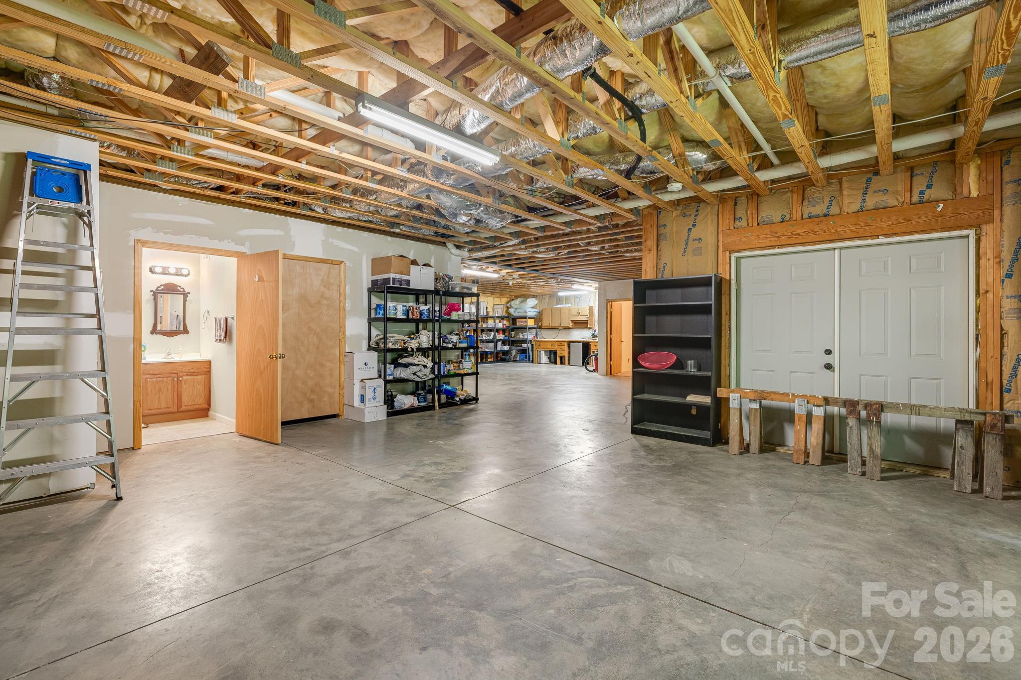 335 Daylily Drive — Hendersonville