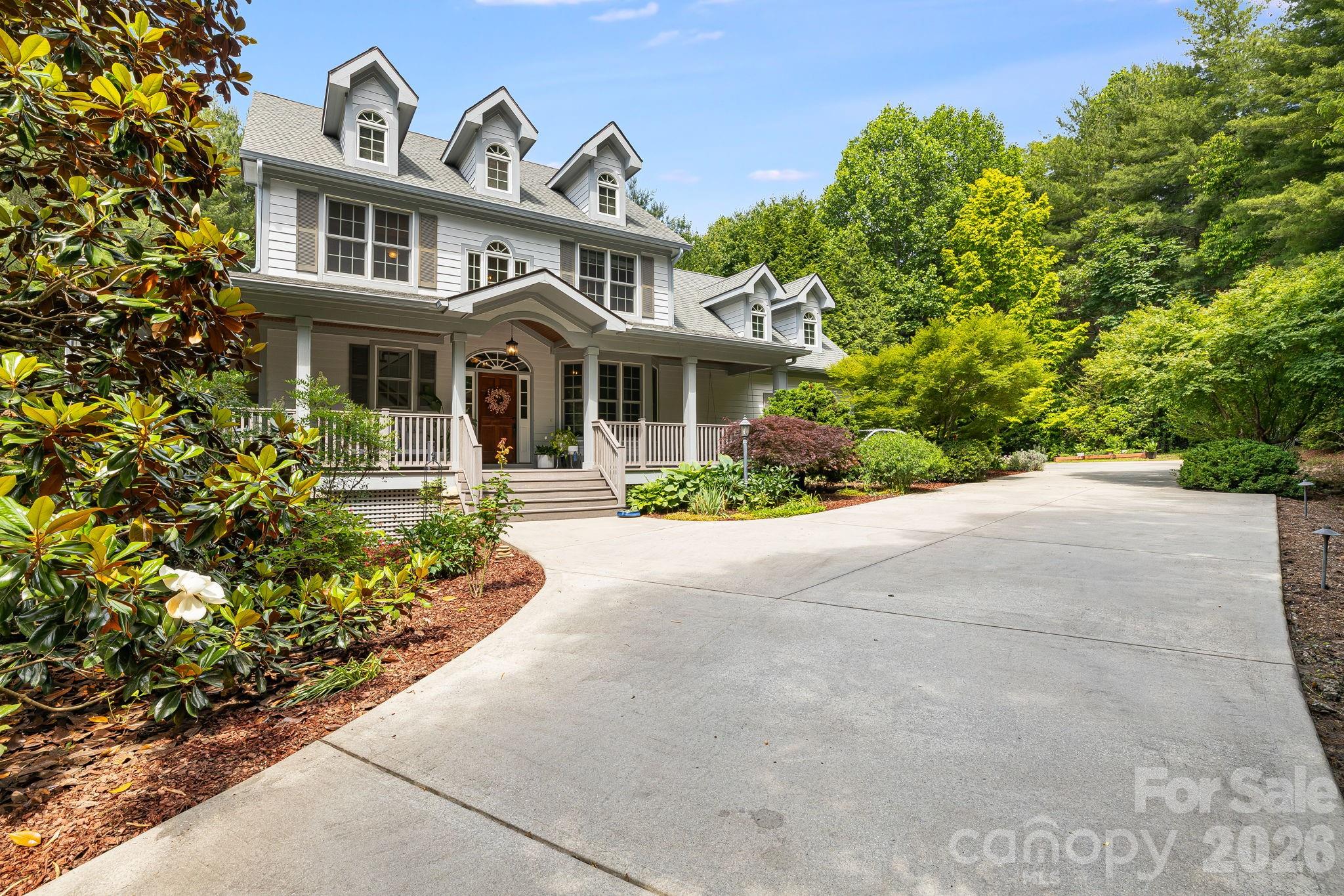335 Daylily Drive — Hendersonville