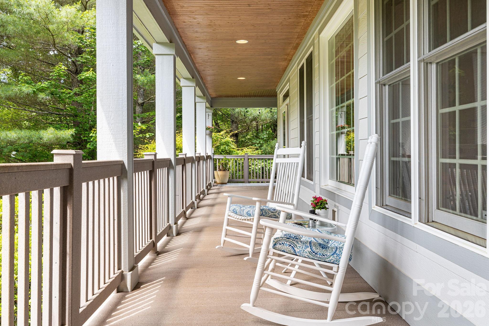 335 Daylily Drive — Hendersonville