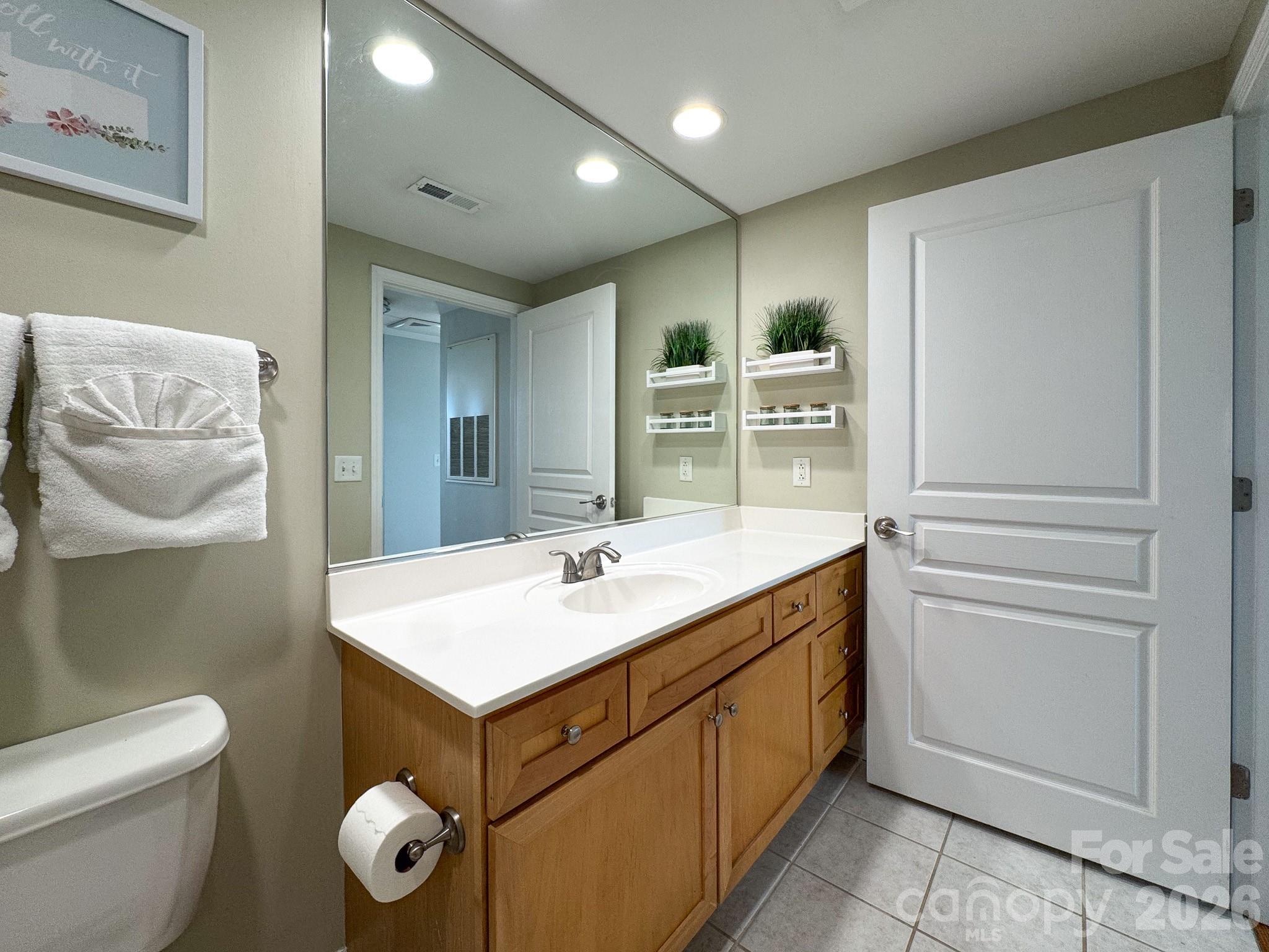 1315 East Boulevard #814 — Charlotte