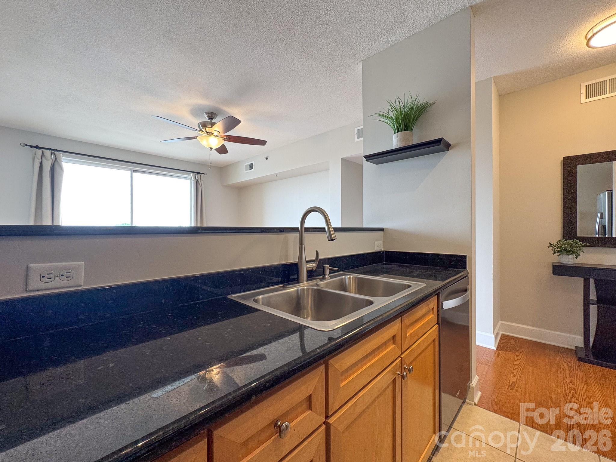 1315 East Boulevard #814 — Charlotte