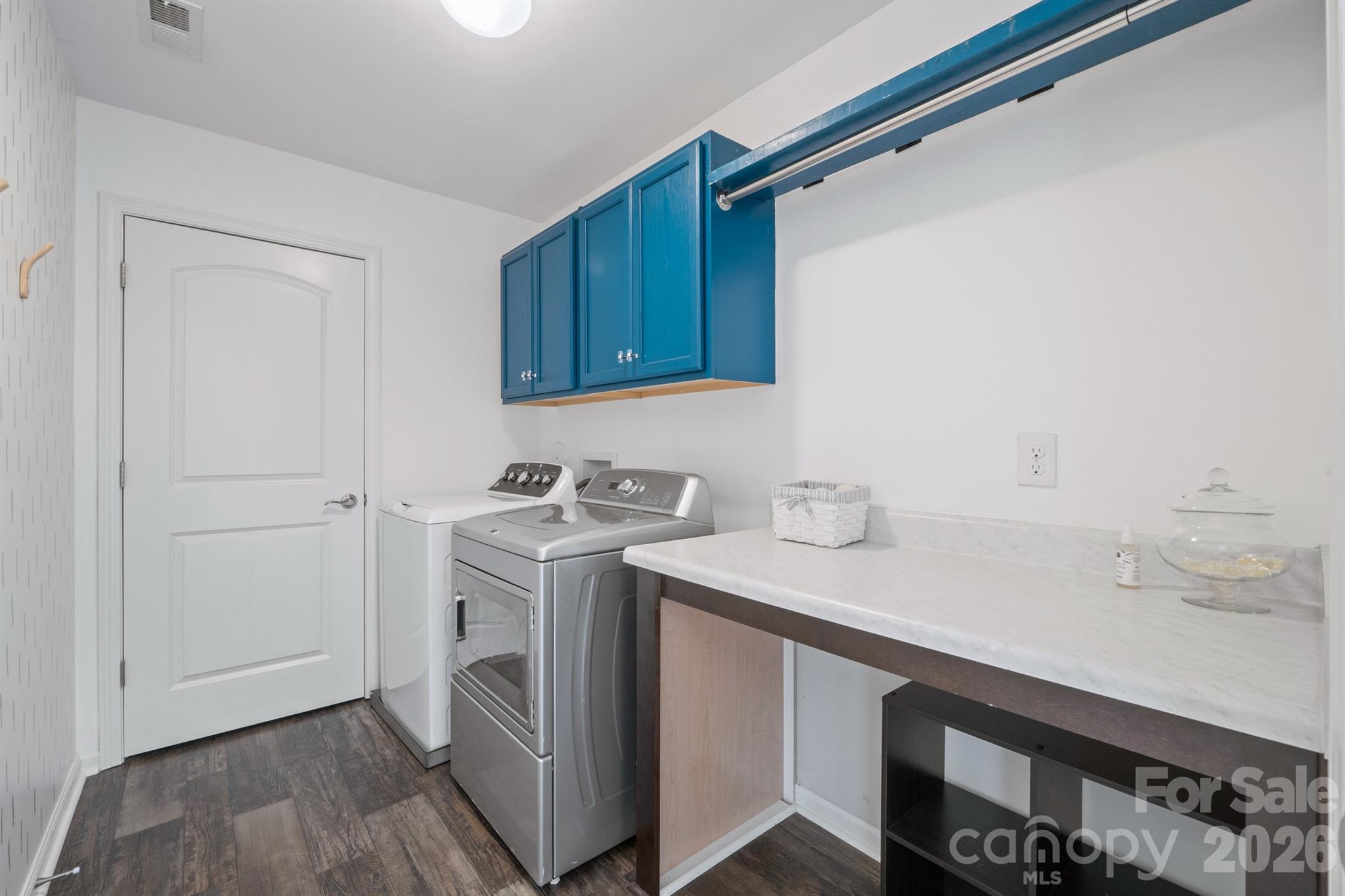 4015 Huntley Glen Drive — Pineville