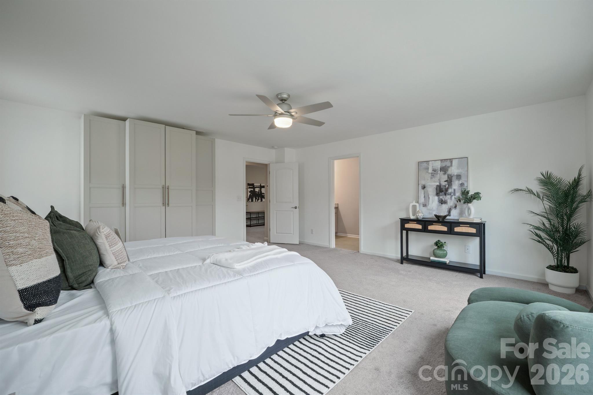 4015 Huntley Glen Drive — Pineville