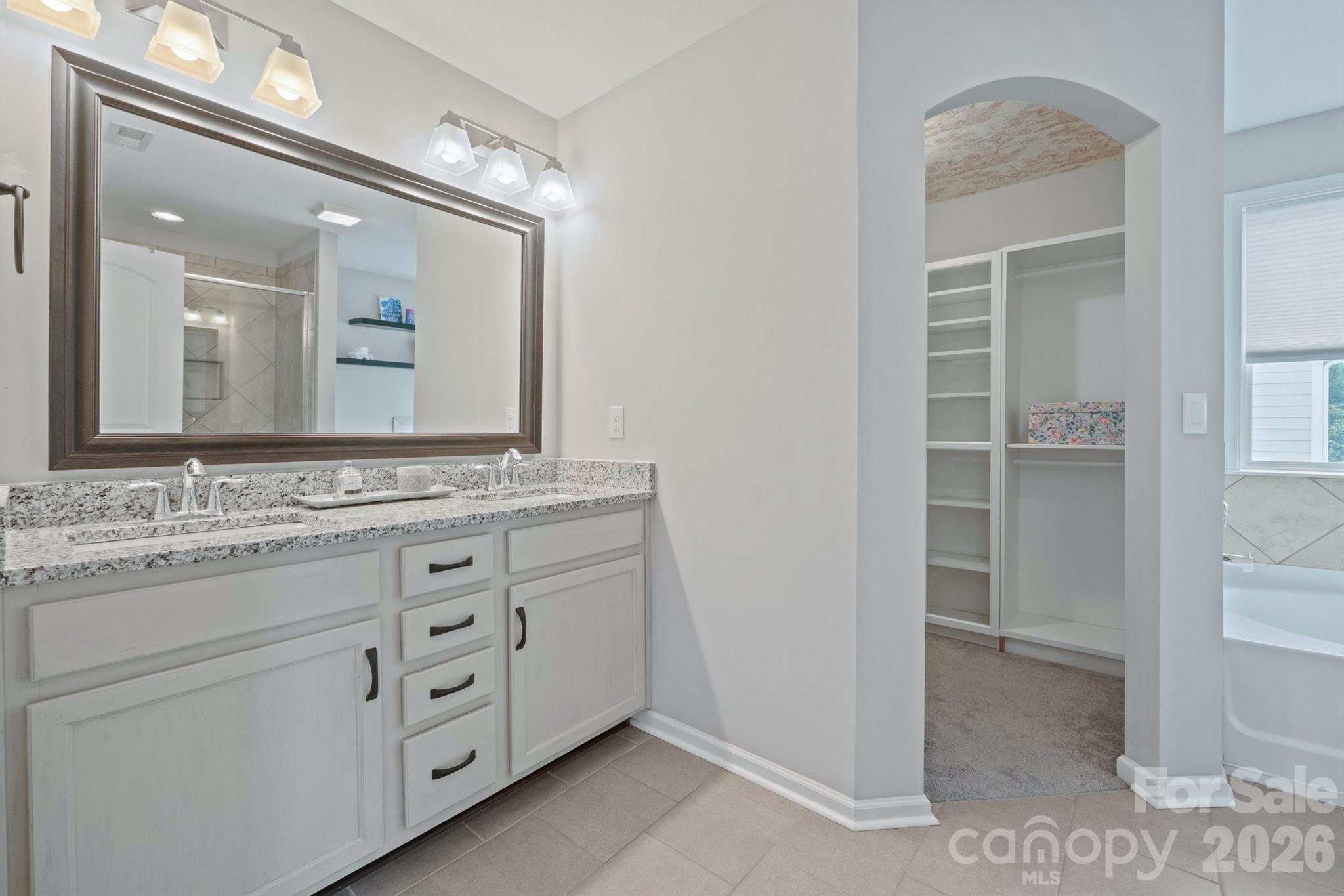 4015 Huntley Glen Drive — Pineville
