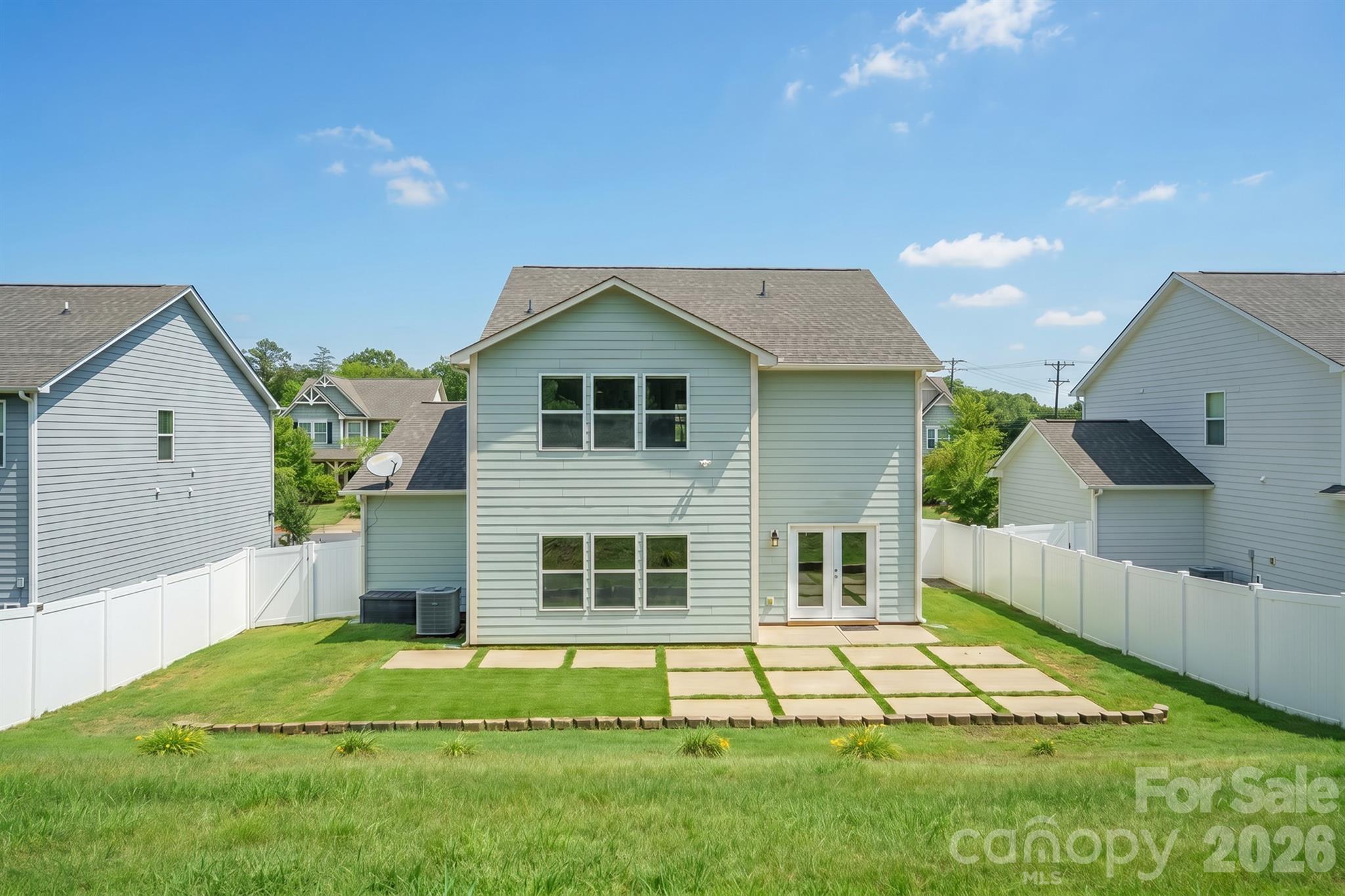 4015 Huntley Glen Drive — Pineville