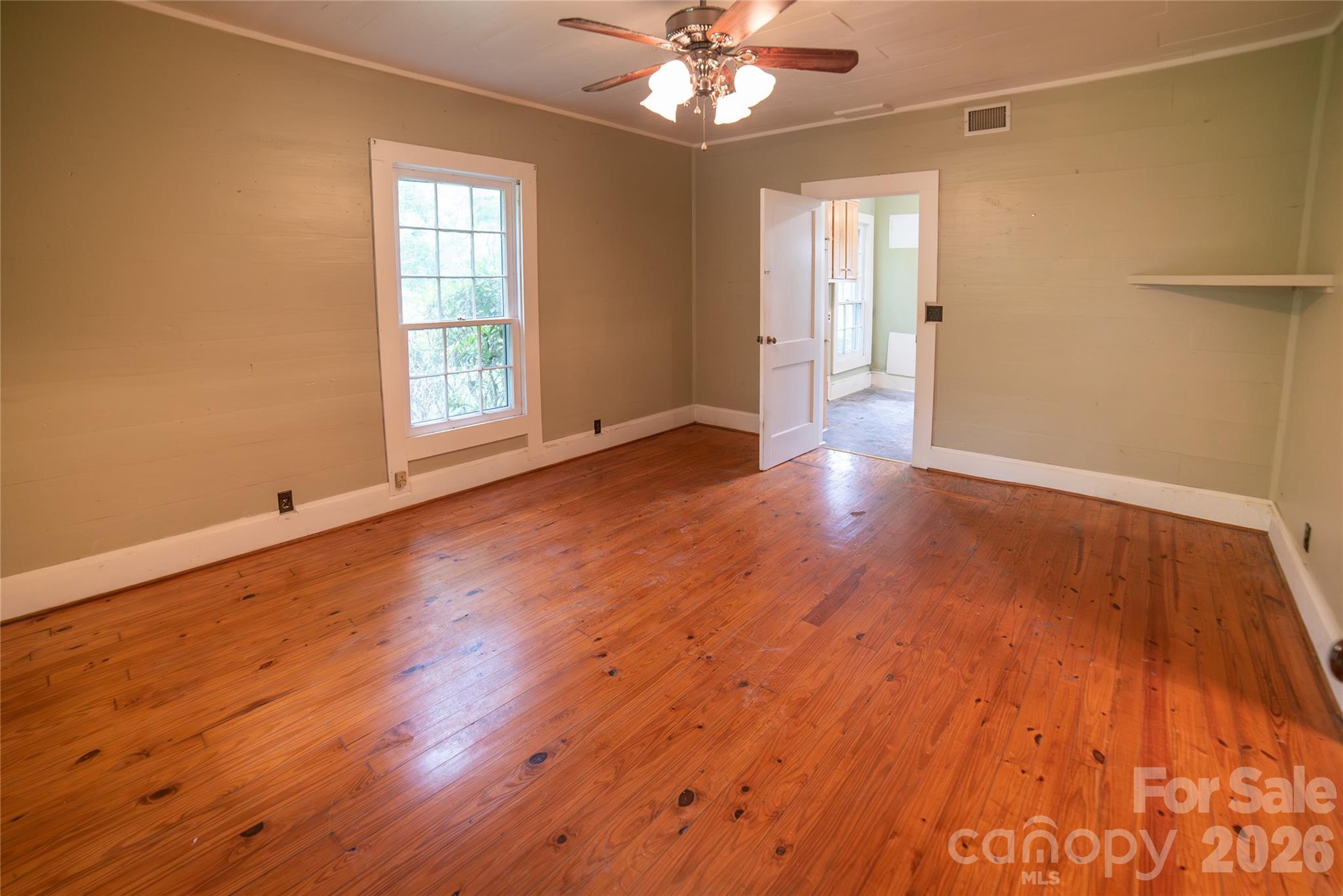 1511 Millers Creek Road — Lenoir