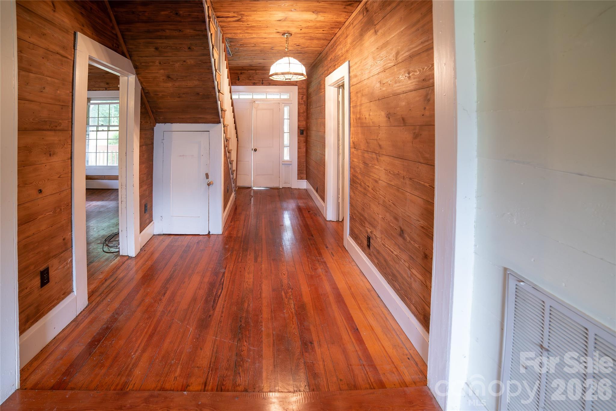1511 Millers Creek Road — Lenoir