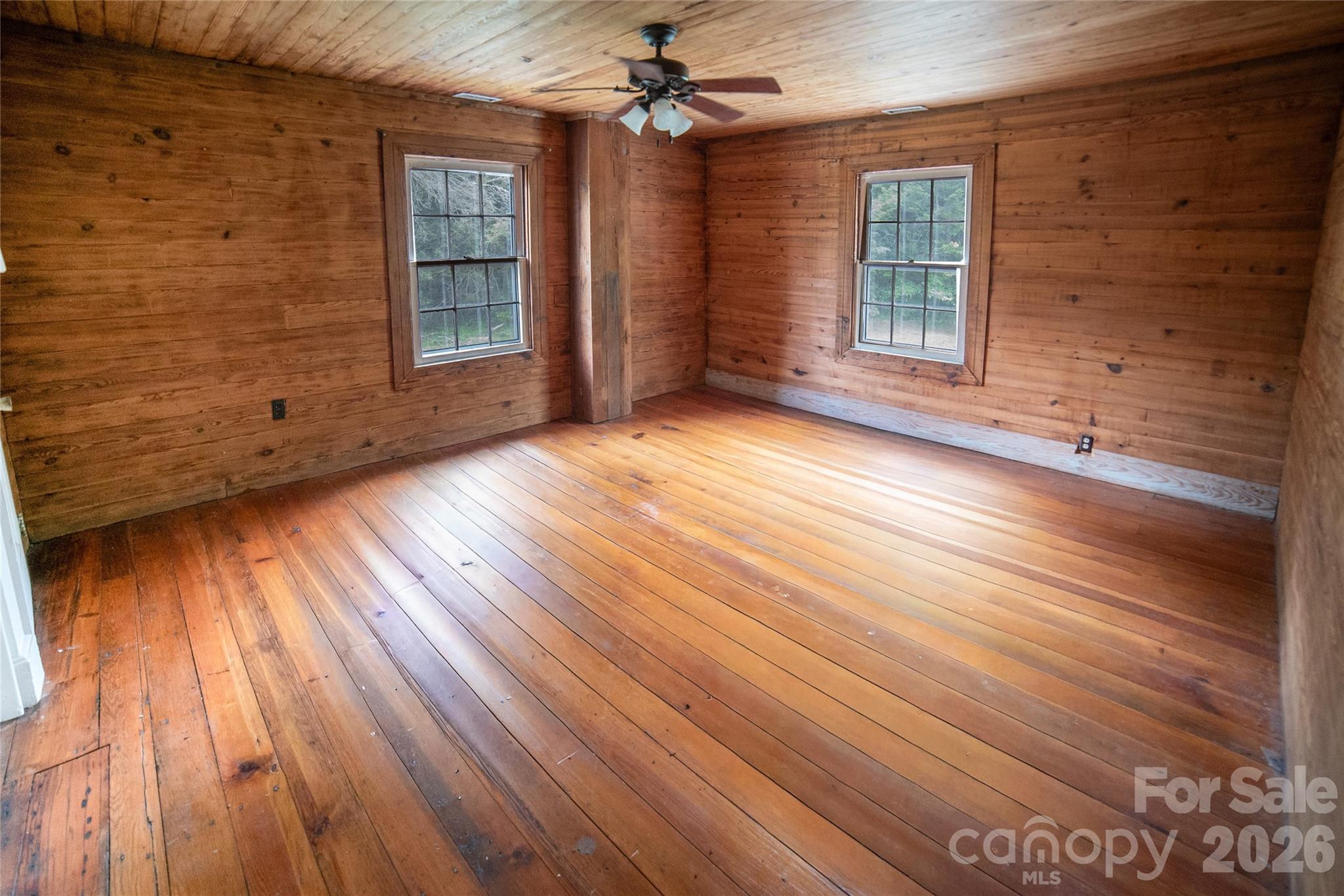 1511 Millers Creek Road — Lenoir