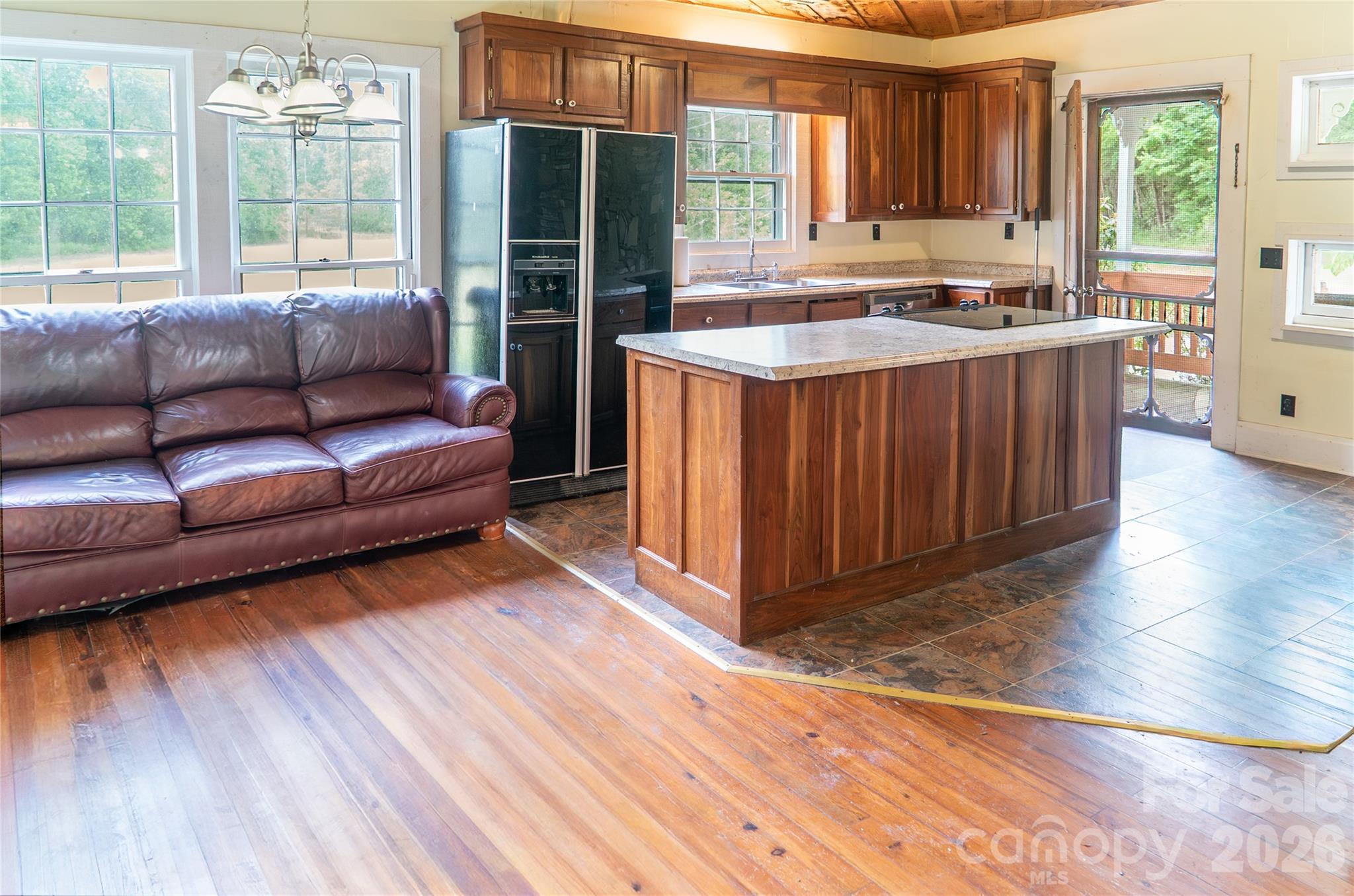 1511 Millers Creek Road — Lenoir