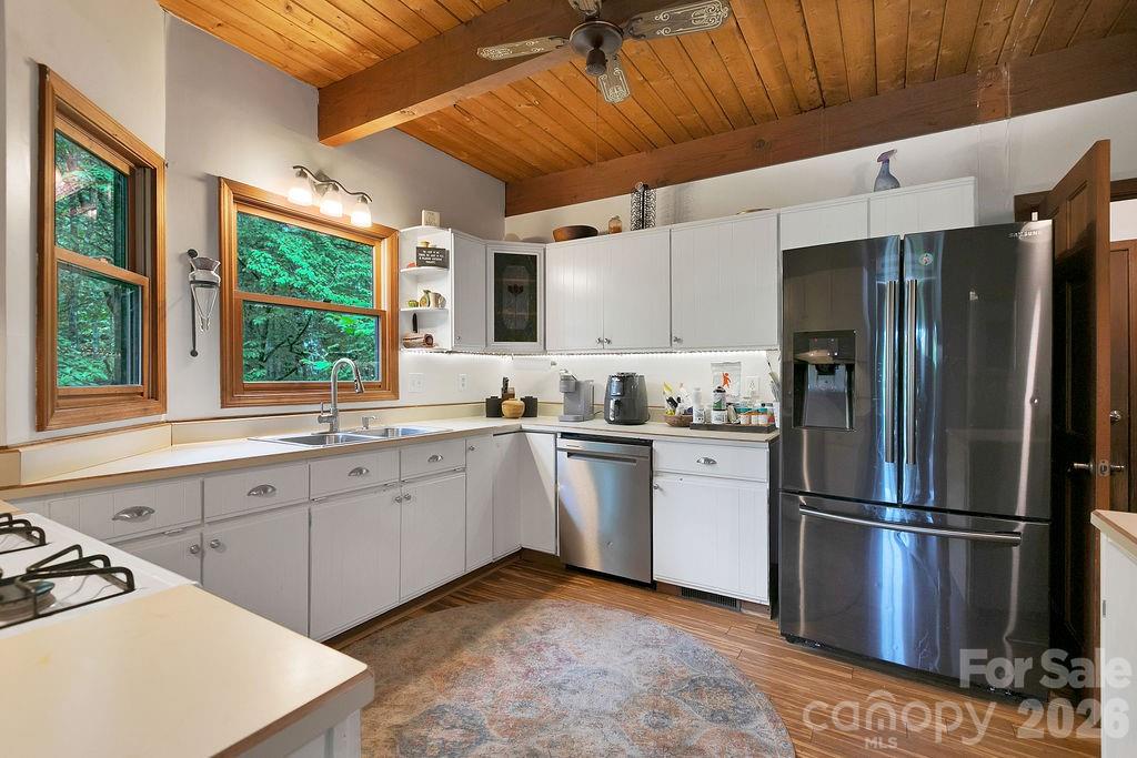 118 Little Bear Lane — Pisgah Forest