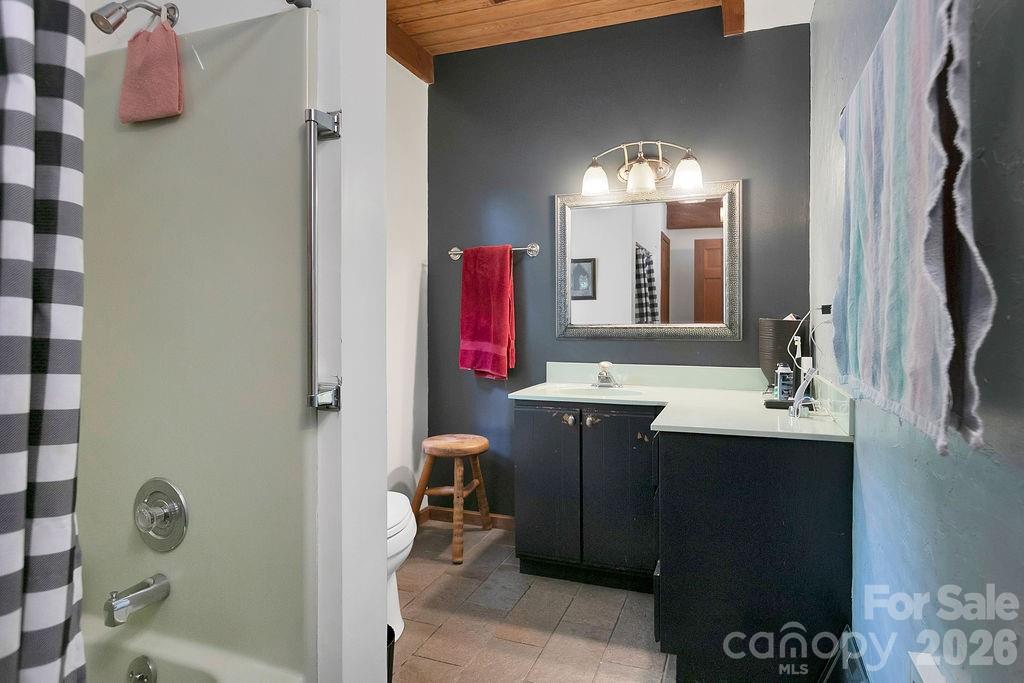 118 Little Bear Lane — Pisgah Forest