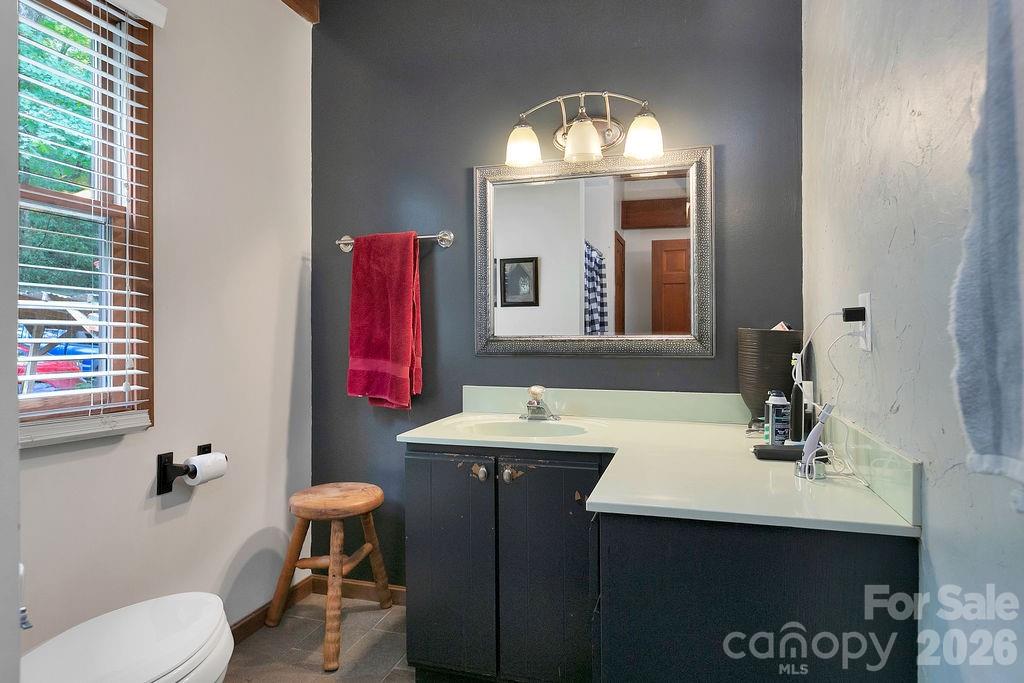 118 Little Bear Lane — Pisgah Forest