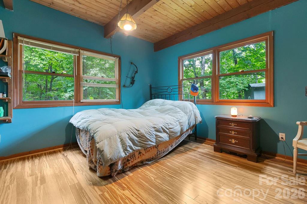 118 Little Bear Lane — Pisgah Forest