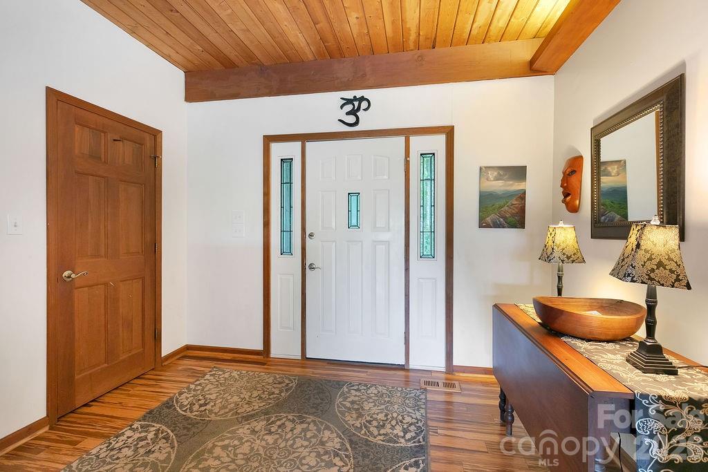 118 Little Bear Lane — Pisgah Forest