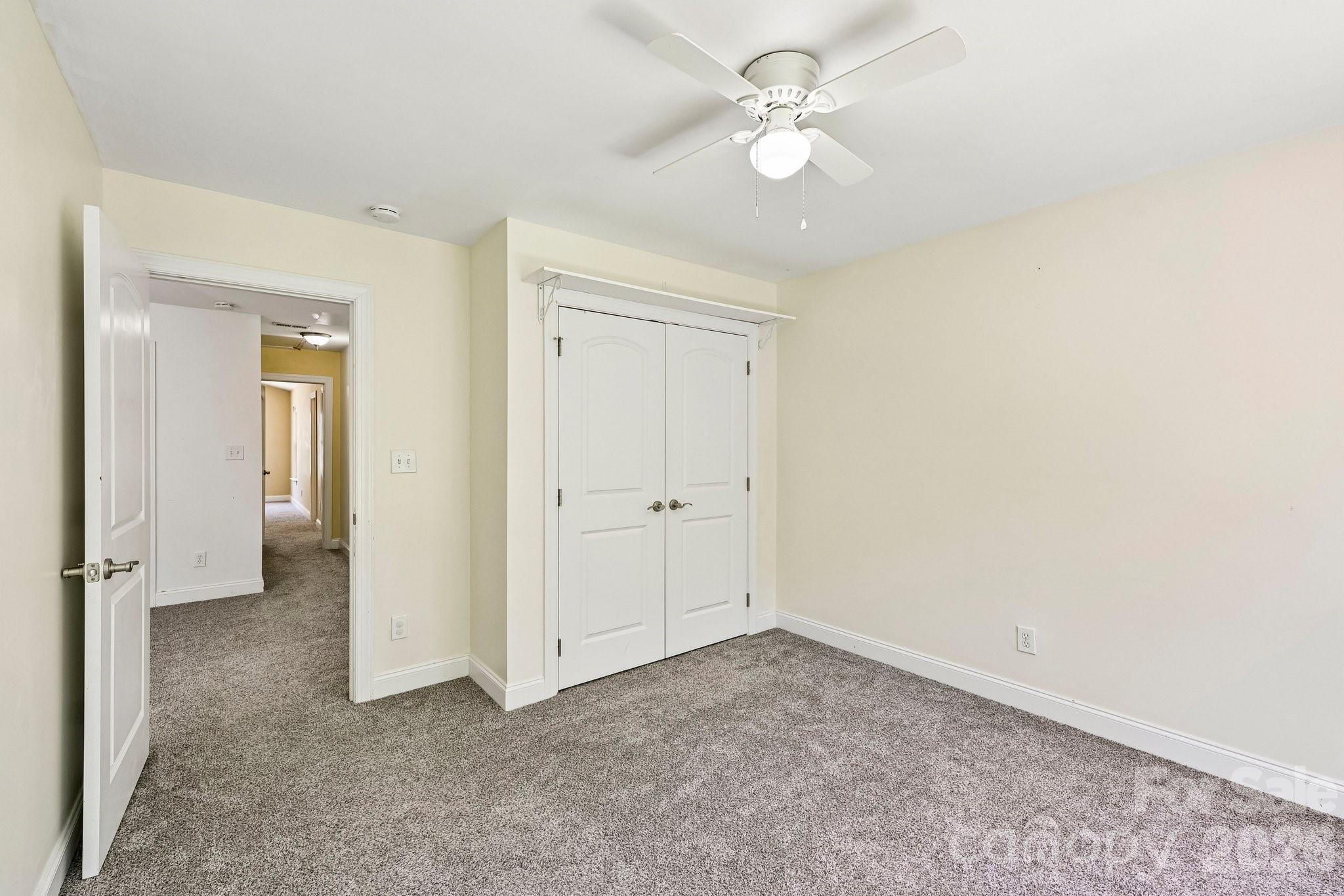 109 Sherman Oaks Lane — Mooresville