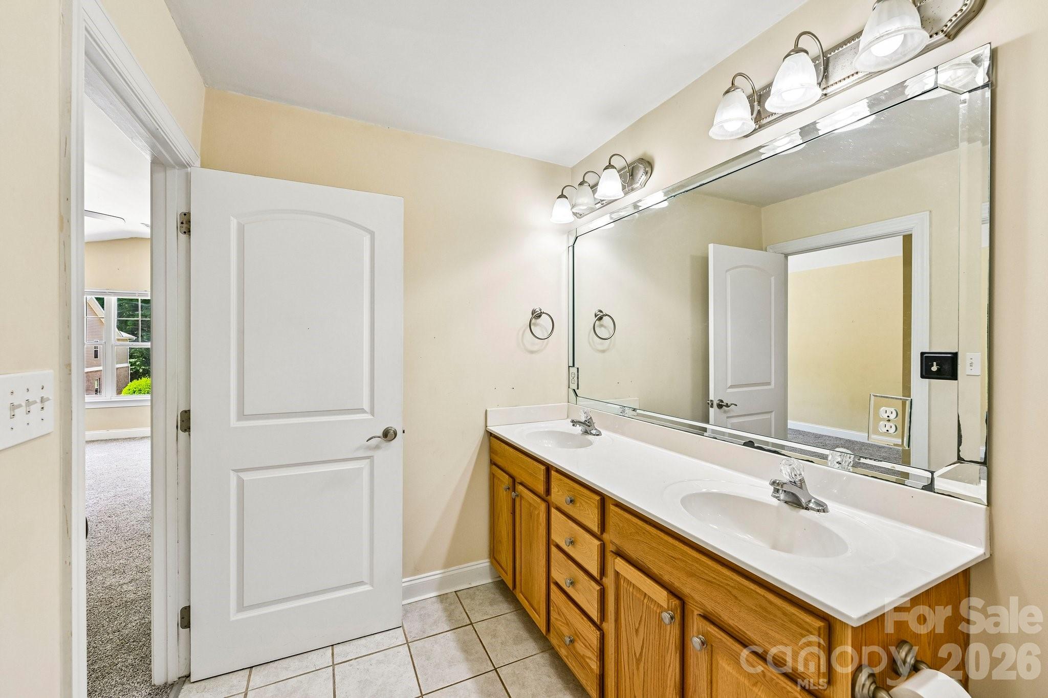 109 Sherman Oaks Lane — Mooresville