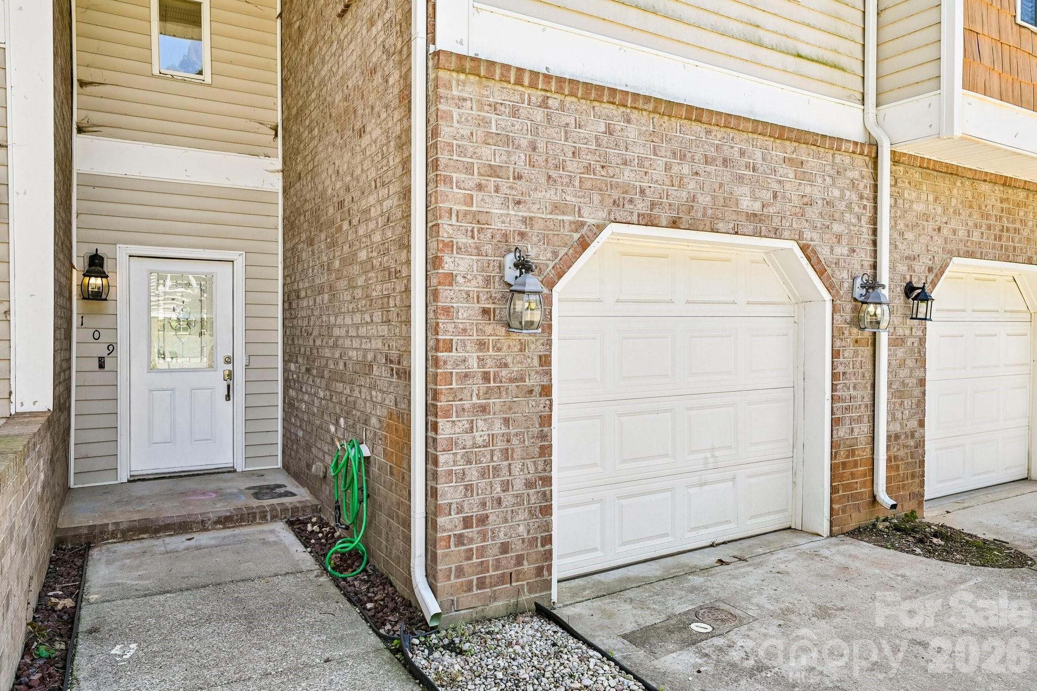109 Sherman Oaks Lane — Mooresville