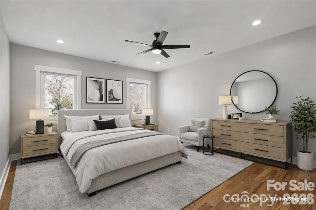 543 30th Avenue NW — Hickory