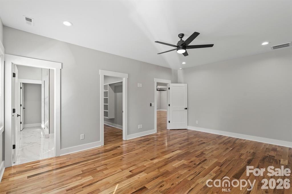 543 30th Avenue NW — Hickory