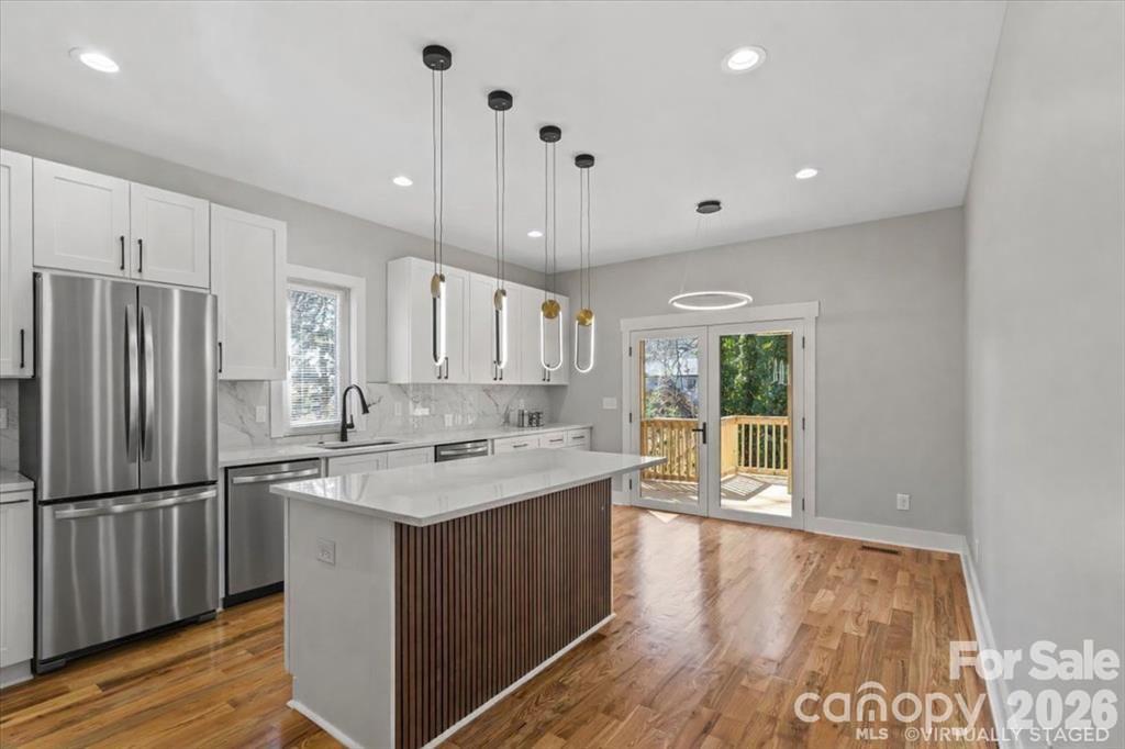 543 30th Avenue NW — Hickory