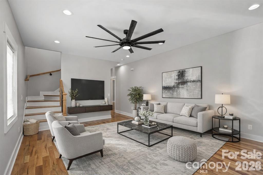 543 30th Avenue NW — Hickory