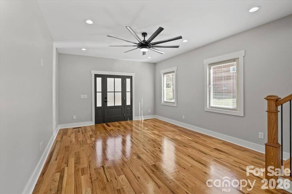 543 30th Avenue NW — Hickory