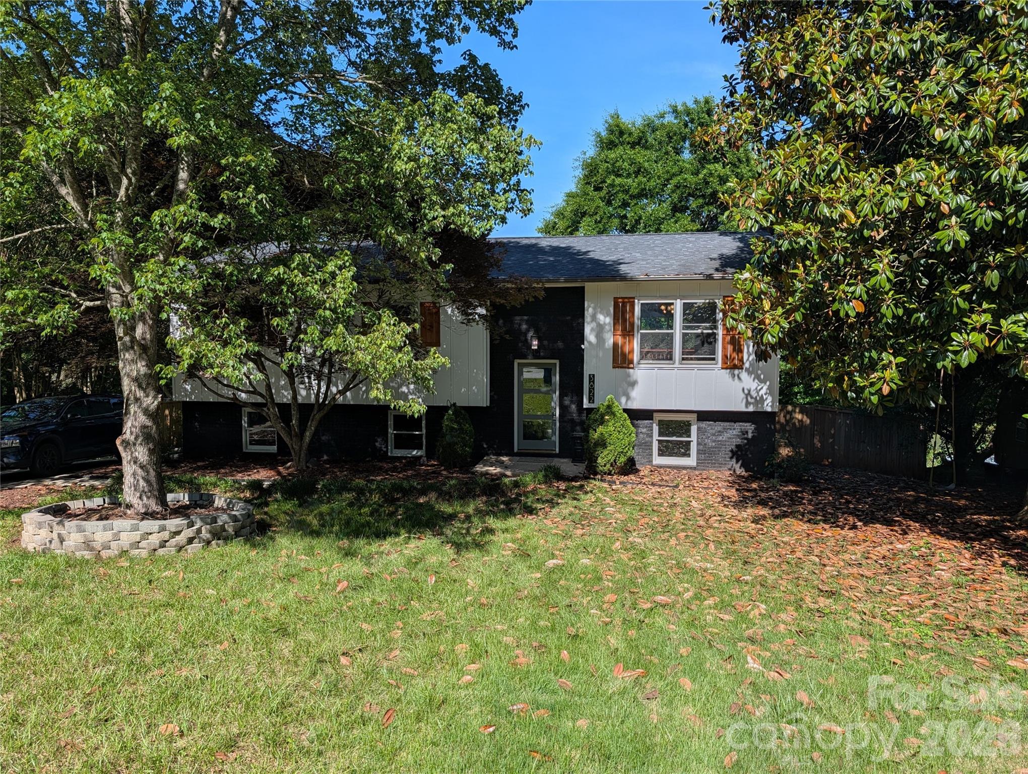 3822 Newhall Drive NW — Conover