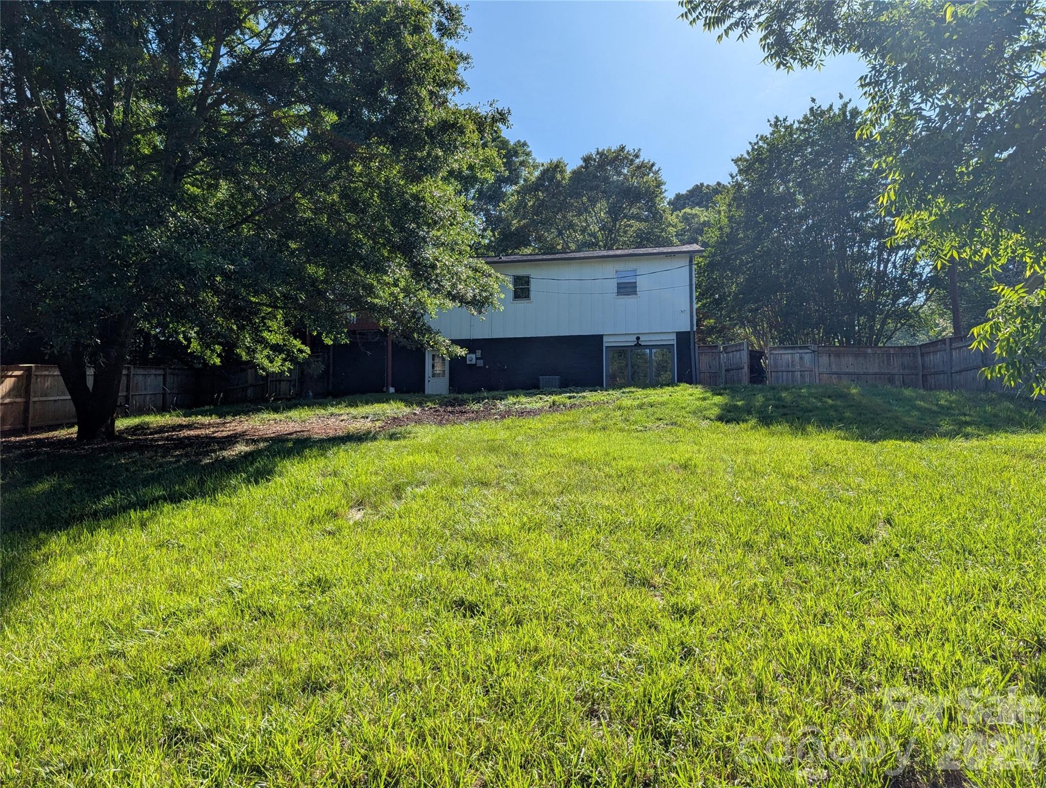 3822 Newhall Drive NW — Conover
