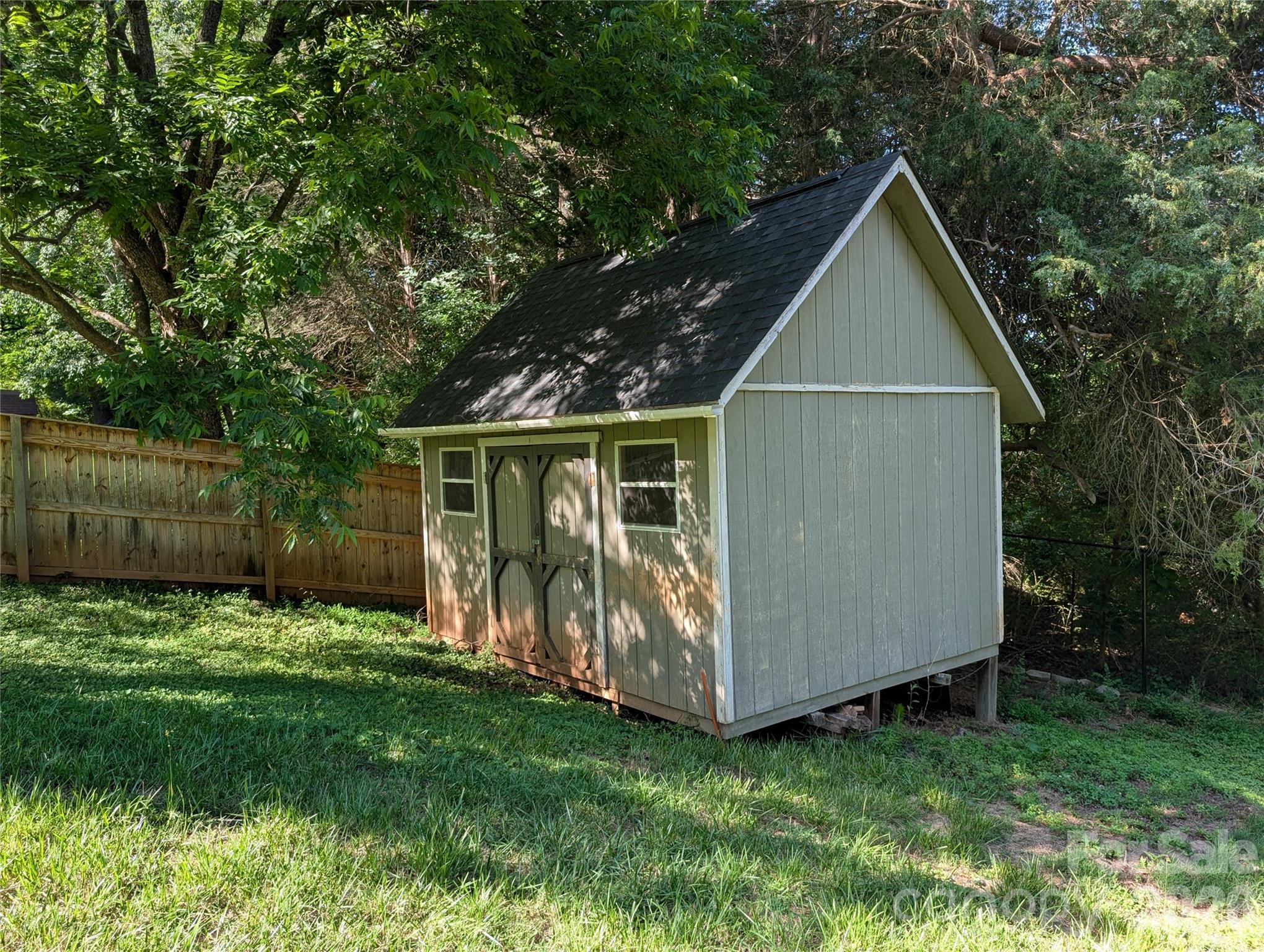 3822 Newhall Drive NW — Conover