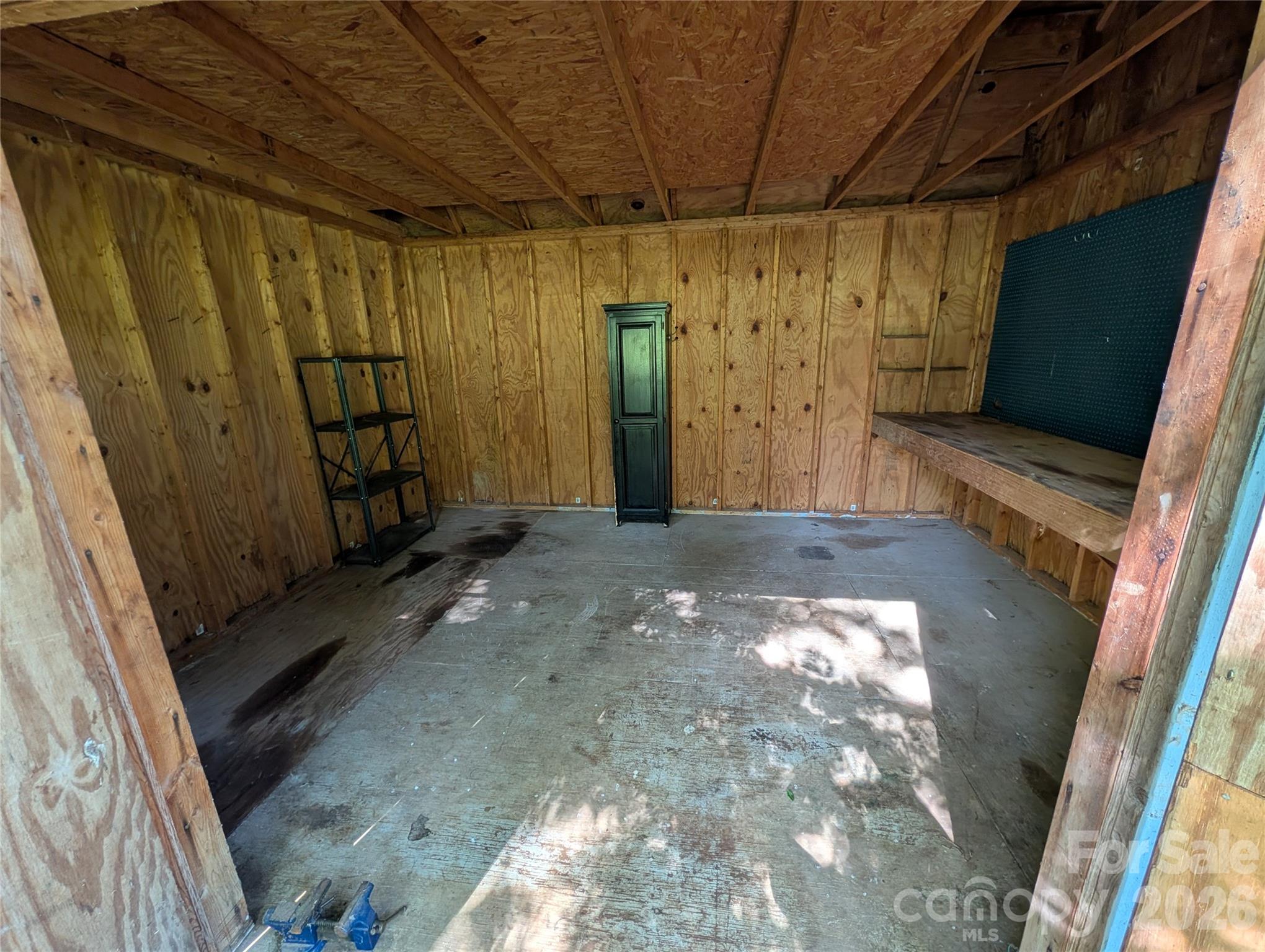 3822 Newhall Drive NW — Conover