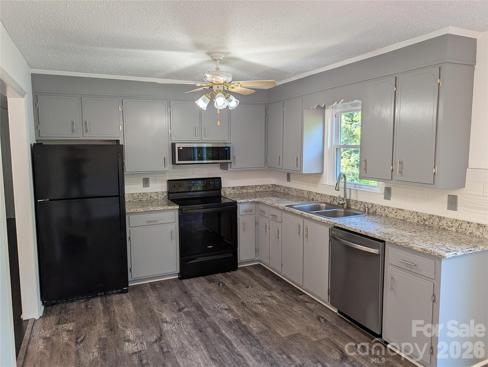 3822 Newhall Drive NW — Conover