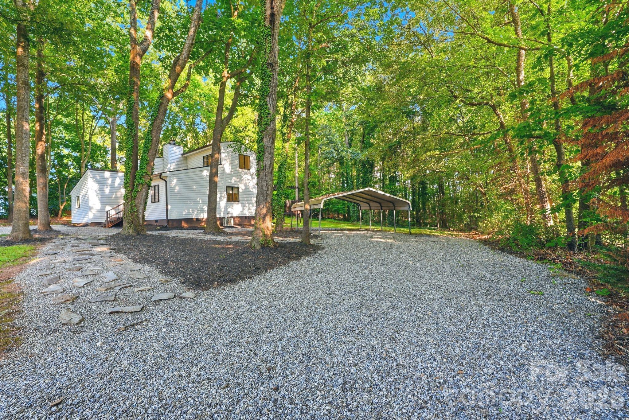 127 Rustic Way Lane — Mooresville