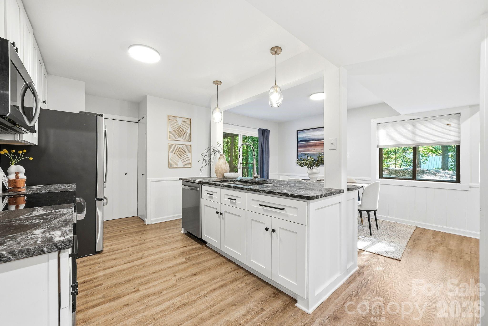 127 Rustic Way Lane — Mooresville