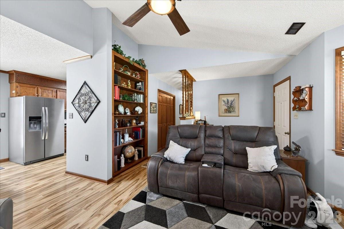1104 Longmeadow Lane — Monroe