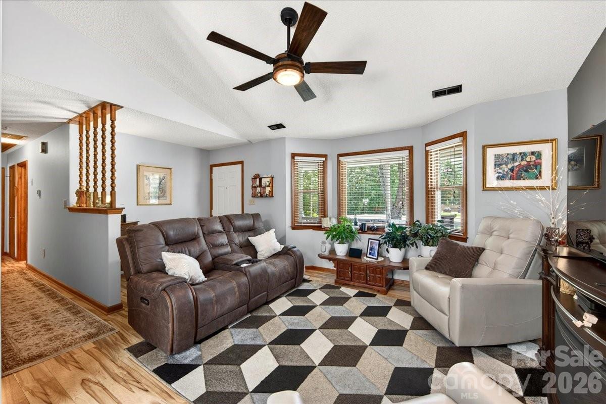 1104 Longmeadow Lane — Monroe