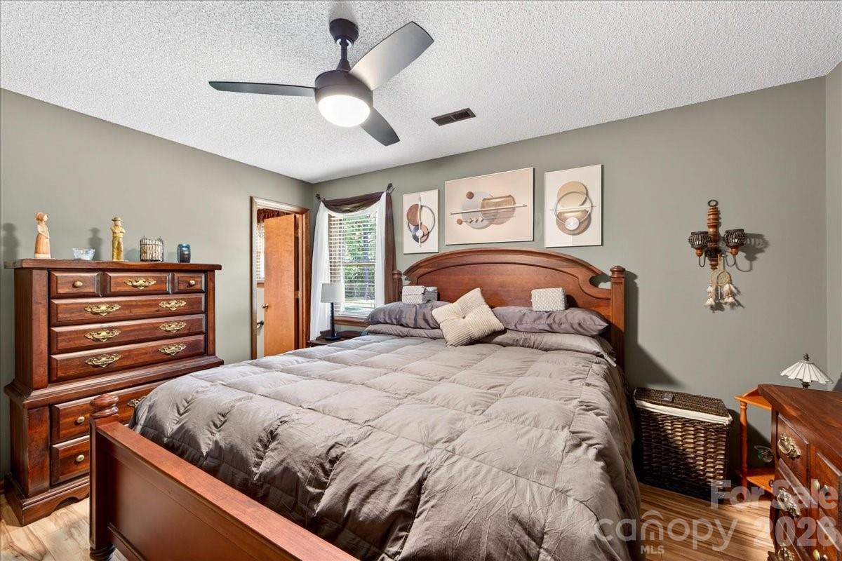 1104 Longmeadow Lane — Monroe