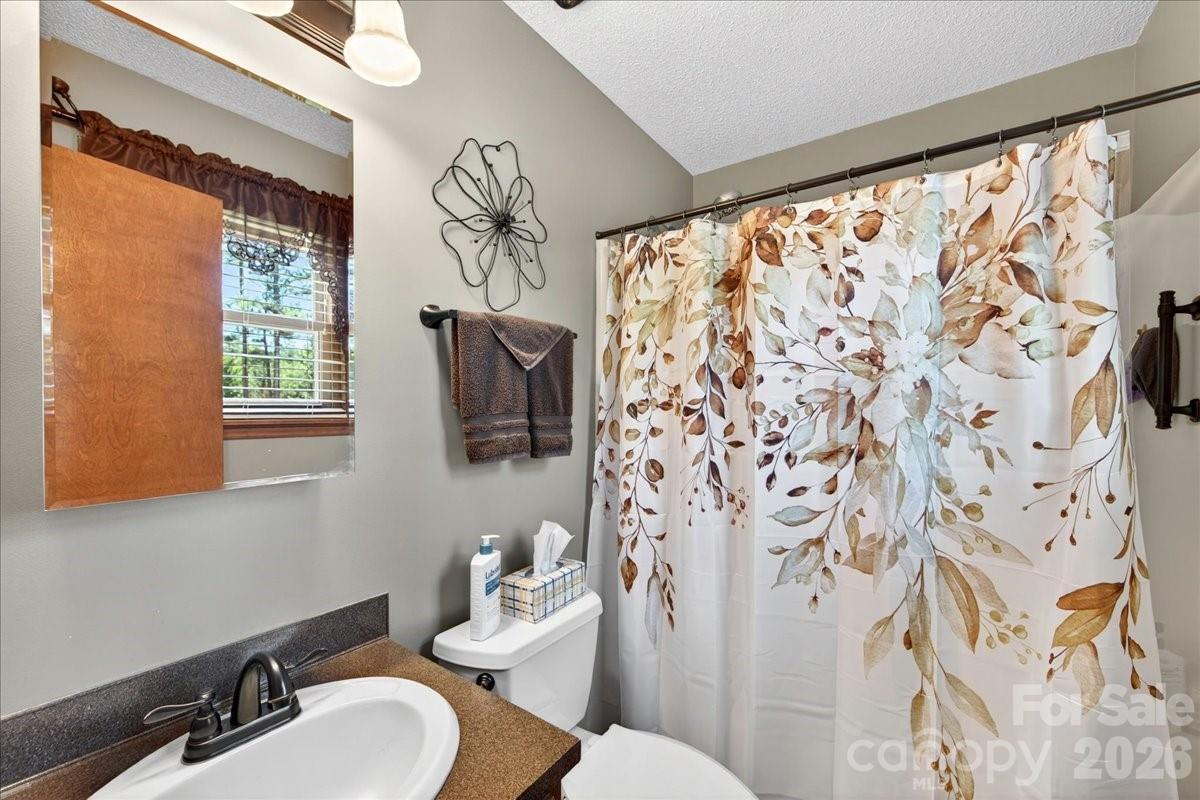 1104 Longmeadow Lane — Monroe
