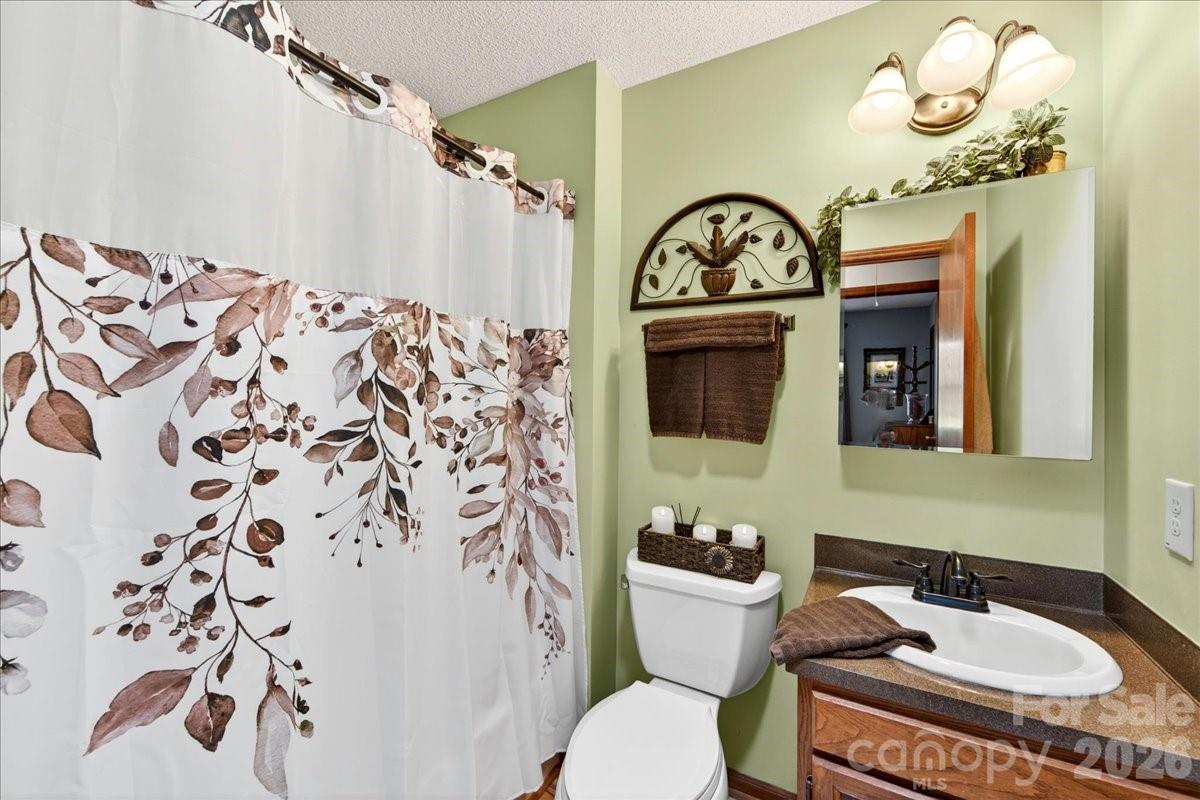 1104 Longmeadow Lane — Monroe