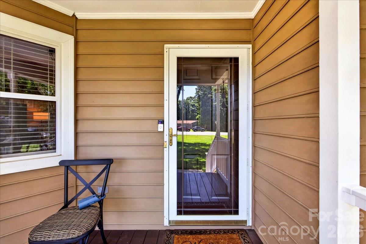 1104 Longmeadow Lane — Monroe