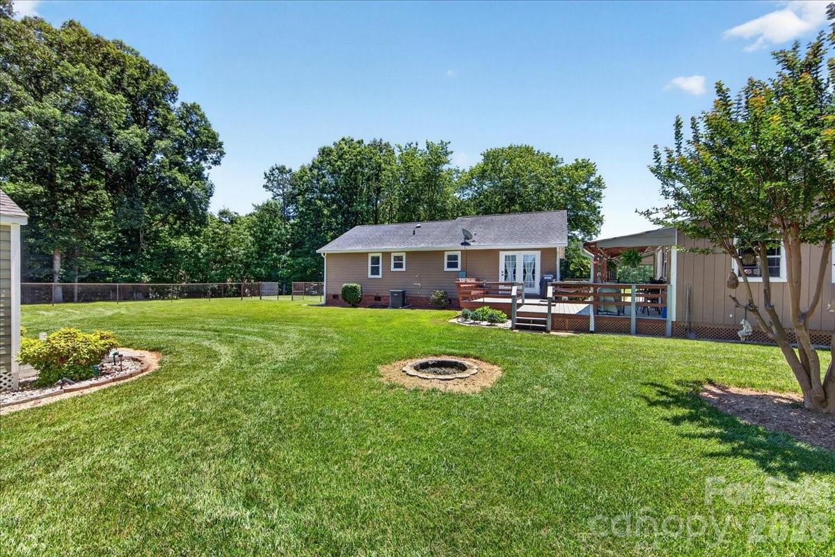 1104 Longmeadow Lane — Monroe
