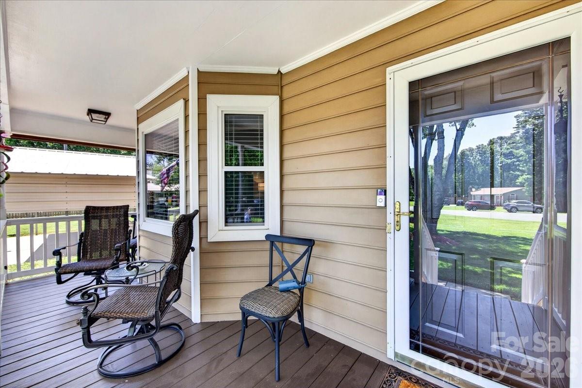 1104 Longmeadow Lane — Monroe