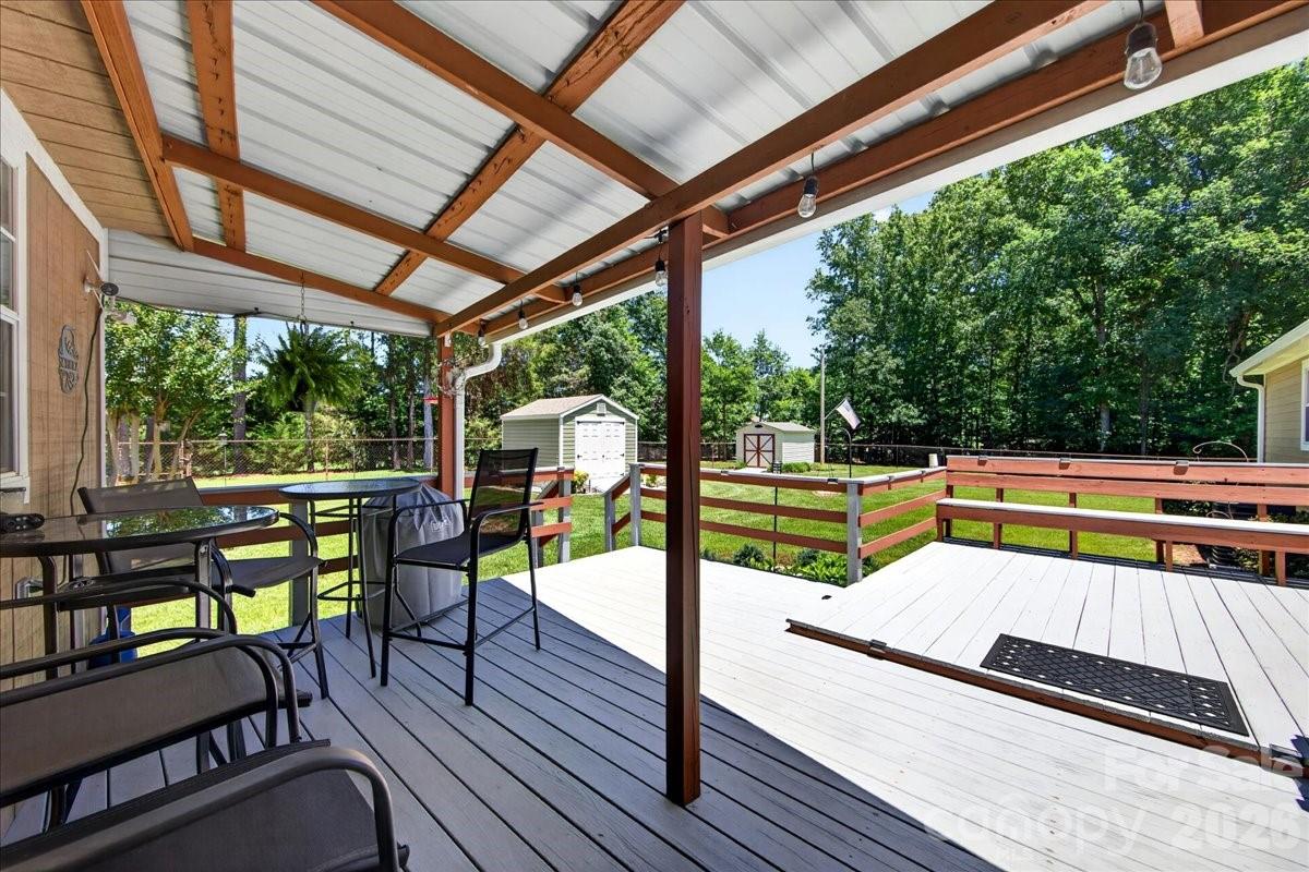 1104 Longmeadow Lane — Monroe